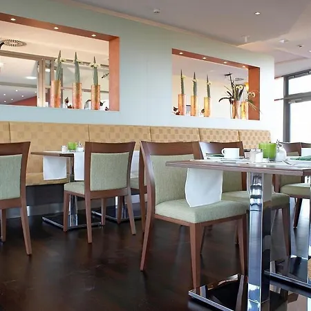 奎勒特尔维尼斯多夫酒店 酒店